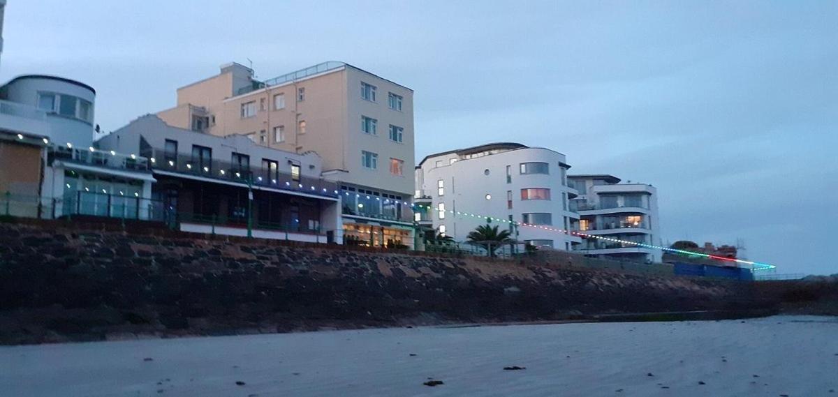 マリーナ メトロ ホテル Saint Helier Jersey エクステリア 写真